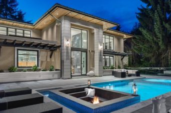 595 King Georges Way